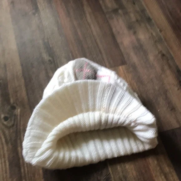 Toque hat - Picture 3 of 3